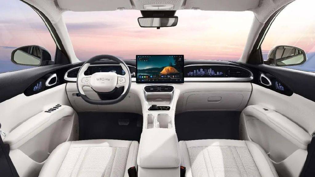 殺傷力爆棚的黑馬!2.49萬(wàn)元起售的三款純電車(chē)型強(qiáng)在哪?