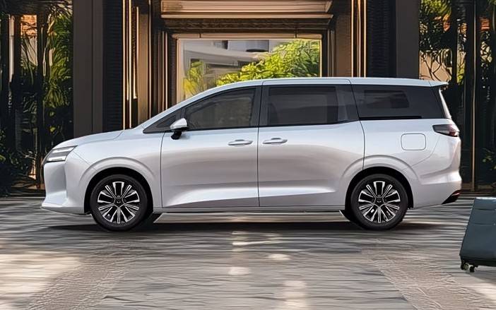 人民的第一臺MPV來了!五菱星光730將上市,提供多種動力可選