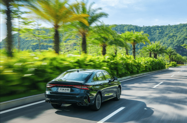 奇瑞悶聲發大財!純油轎車月銷連續破萬,艾瑞澤8家族怎么選?