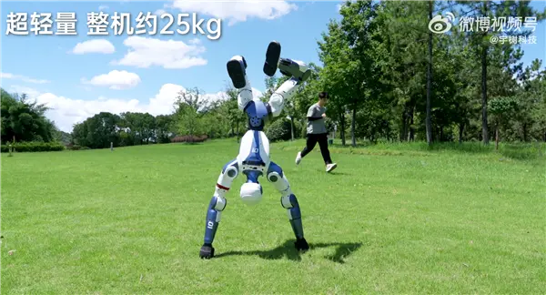 網(wǎng)友質(zhì)疑機(jī)器人跳舞、拳擊沒用 宇樹科技創(chuàng)始人王興興回應(yīng)