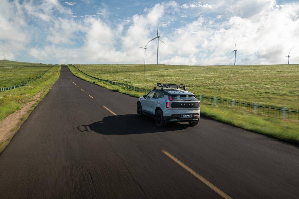 北歐高智感純電SUV運動版,沃爾沃EX30 Cross Country正式上市