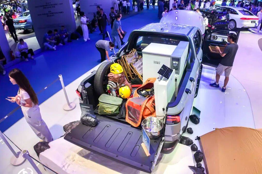 成都車展|新品+生態(tài)亮相成都車展,吉利雷達(dá)重新定義新能源皮卡標(biāo)準(zhǔn)