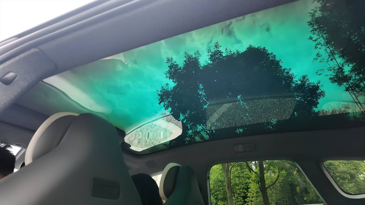 德系電動革命:E5 Sportback用本土化智能與極致駕控直面特斯拉