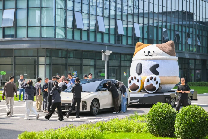 李想:理想i6新顏色正式命名為“云朵黃” 9月底開始交車 李想:理想i6新顏色正式命名為“云朵黃” 9月底開始交車