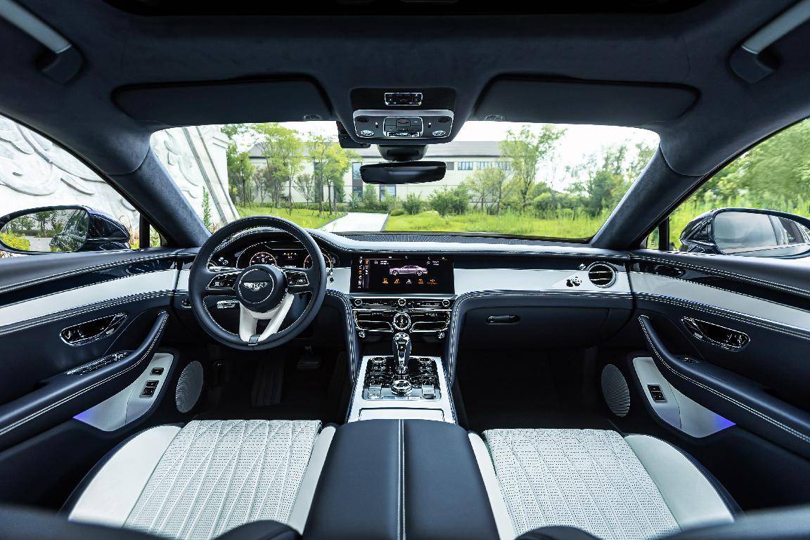 賓利筑夢之境:奢華定制的“靈感共創(chuàng)”與東方美學(xué)啟迪