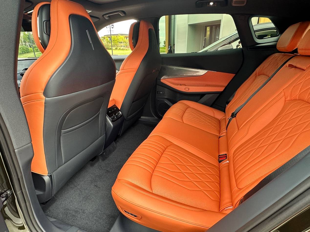 全新領克08EM-P上市限時價15.98萬元起