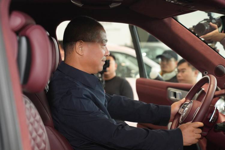 長城汽車簽約極地科考 坦克300柴油版將征戰南極