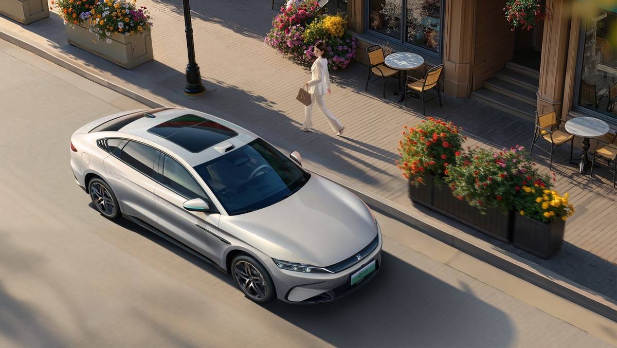 攜六大升級(jí)上市 比亞迪漢長(zhǎng)續(xù)航版補(bǔ)貼后15.98萬元起