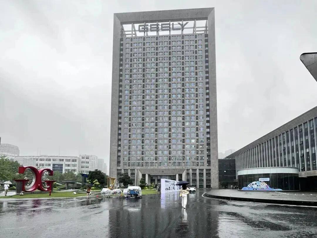 9月乘用車零售再破歷史峰值:比亞迪同比首現(xiàn)負(fù)增長