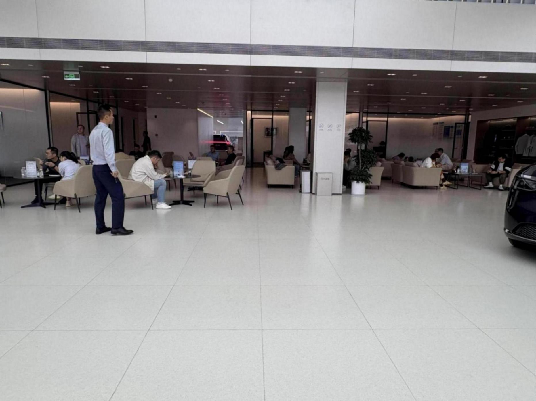 四川以舊換新補(bǔ)貼最后24小時(shí):成都車市上演“末班車”爭(zhēng)奪戰(zhàn)