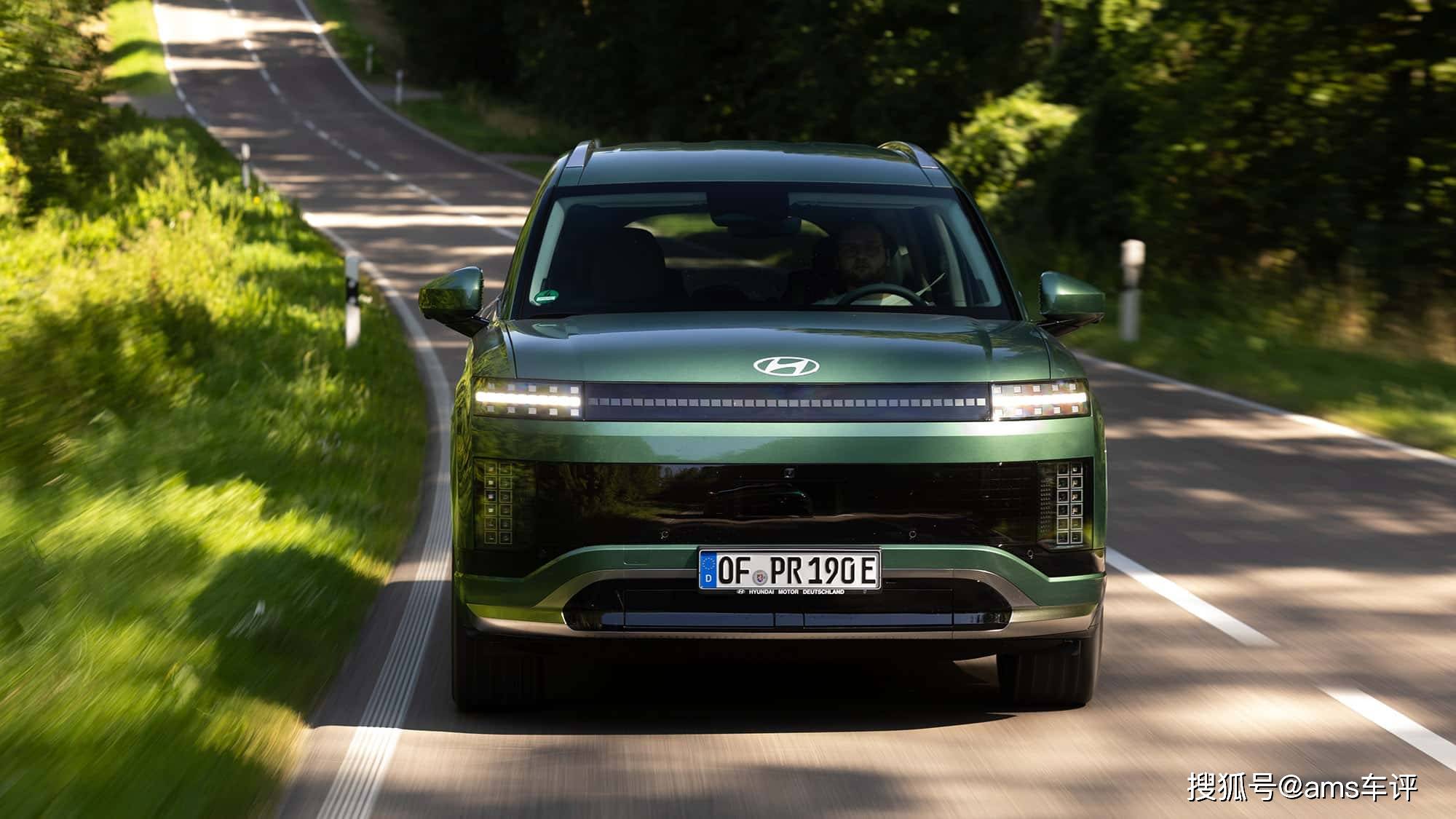 適合國內(nèi)為何不上?試駕現(xiàn)代IONIQ 9,魅力比短板更吸引人