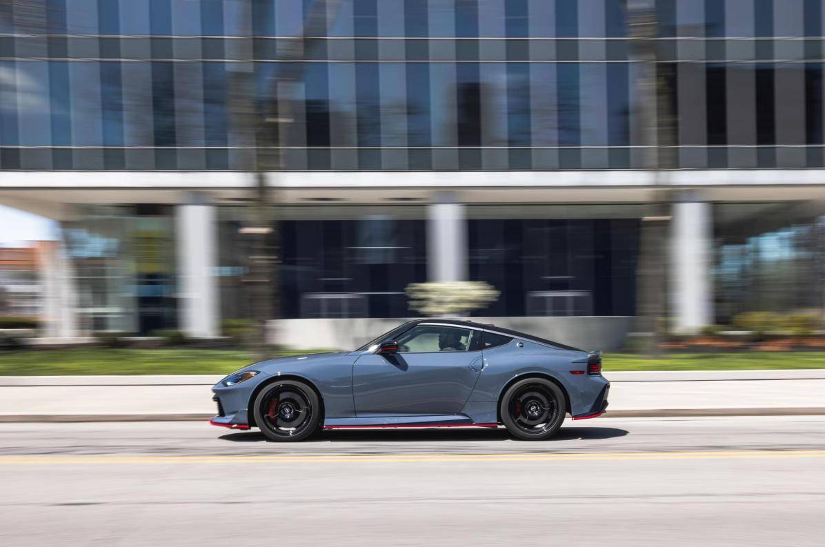 日產Z Nismo引入國內,海外評價一般?2009年的老平臺