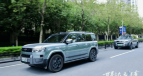 剛上市就賣爆,這臺20萬級別的“方盒子”開起來如何?