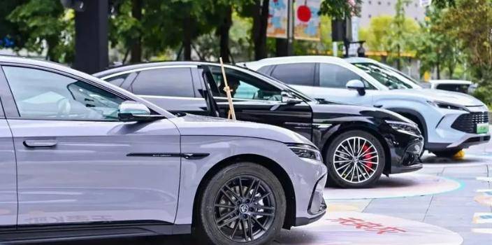 秦L不再標(biāo)配天神之眼,比亞迪王朝“策略”變了?