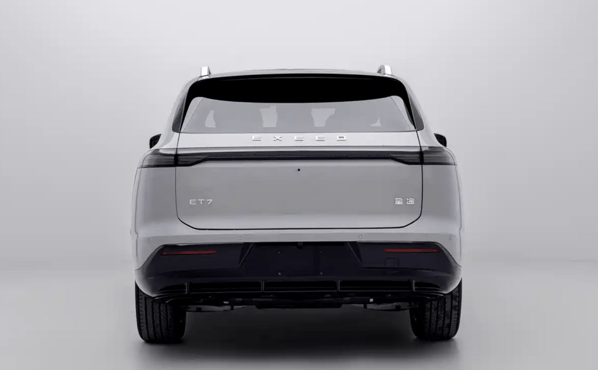 星途ET7申報,抽象的外觀,這蔚來能看得下去?