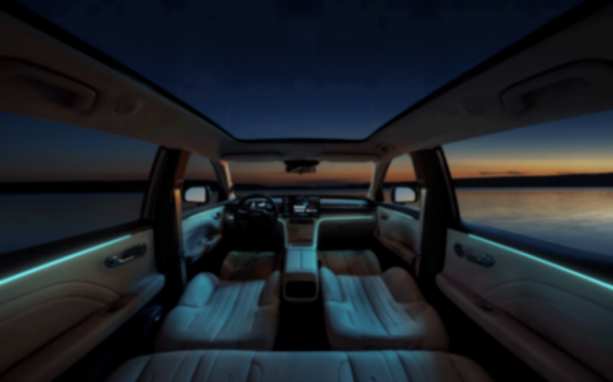 時(shí)間還要追溯至2022年,過(guò)去以日歐美品牌為主導(dǎo)的南非汽車市場(chǎng),被迅速涌入的中國(guó)汽車品牌打破。以奇瑞、比亞迪、長(zhǎng)城為代表的中國(guó)汽車軍團(tuán),在這次“搶灘”中并非使用簡(jiǎn)單的價(jià)格戰(zhàn),而是涵蓋了產(chǎn)品布局、技術(shù)路線、渠道建設(shè)乃至本土化生產(chǎn)的全方位競(jìng)爭(zhēng)。