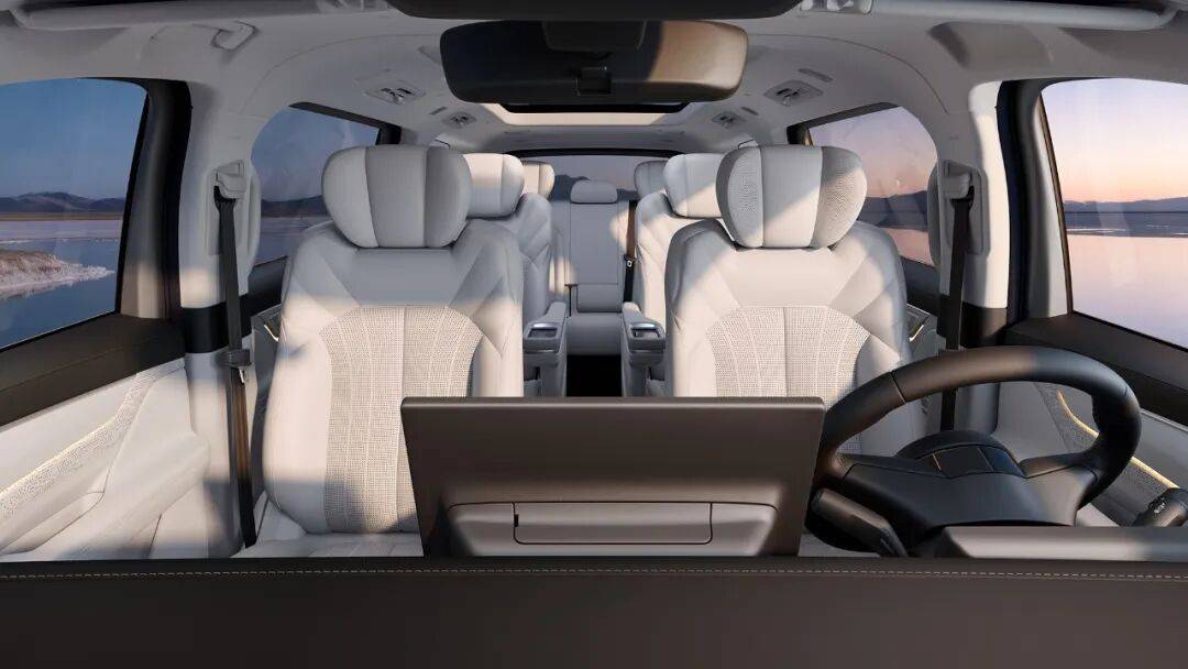 吉利銀河V900登場,高端MPV市場的“王炸”來了