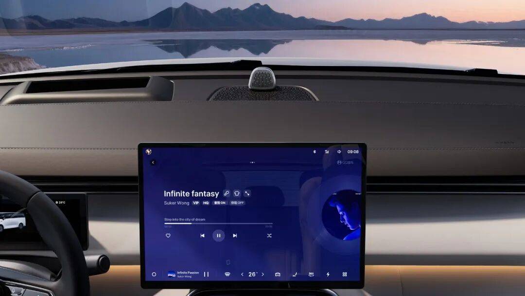 吉利銀河V900登場,高端MPV市場的“王炸”來了