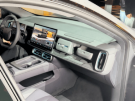 限時(shí)售價(jià)9.28萬(wàn)元起 零跑純電轎跑Lafa5正式上市