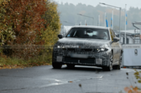 全新燃油及純電3系諜照曝光,車(chē)身面板不怎么通用