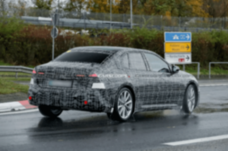 全新燃油及純電3系諜照曝光,車(chē)身面板不怎么通用